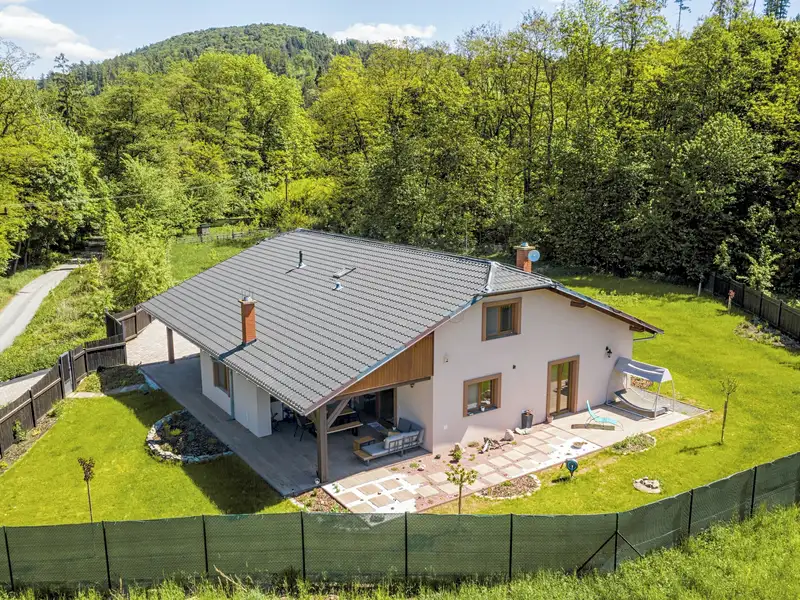 Prodej rodinného domu 259 m², pozemek 1567 m², Bělkovice-Lašťany – náhled fotky 2