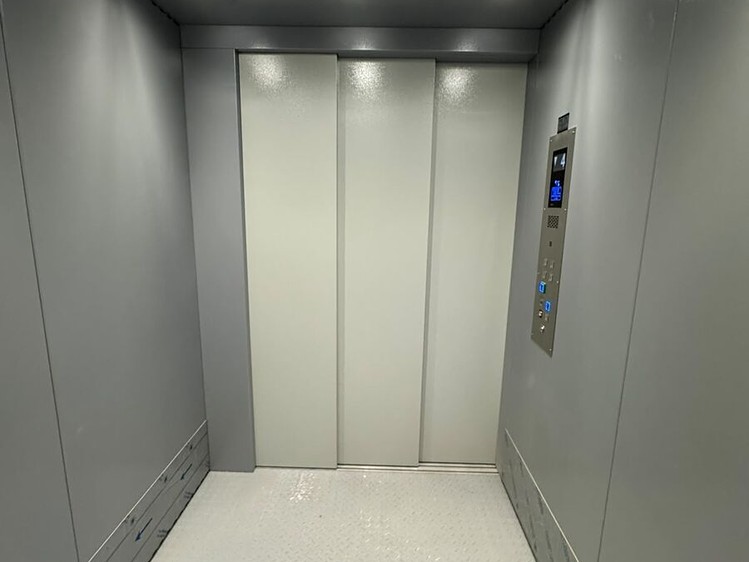 Комерційне приміщення в оренду, 1 706 м² (4 з 11)