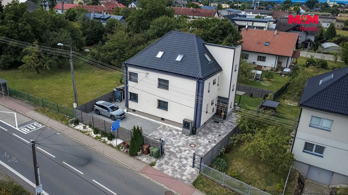 Prodej rodinného domu 280 m², pozemek 510 m² – fotografie 2