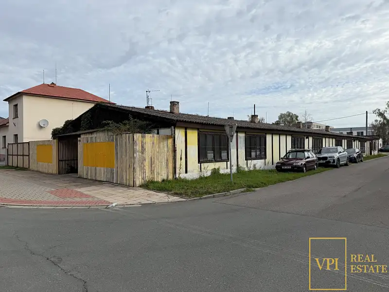 Pronájem skladového prostoru 600 m², Hradec Králové – náhled fotky 1
