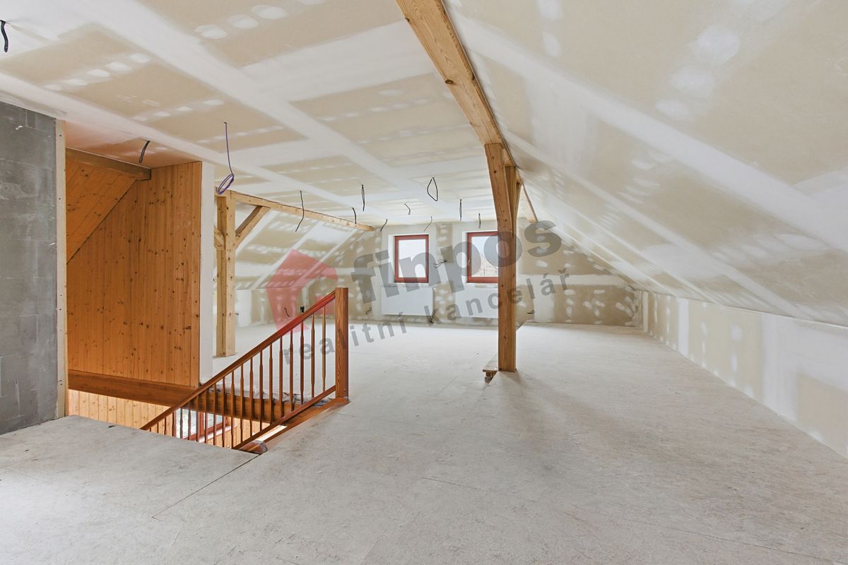Prodej rodinného domu 159 m², pozemek 994 m² – fotografie 4