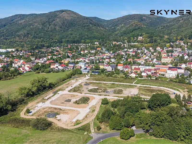 Prodej stavebního pozemku 826 m², Krupka – náhled fotky 2