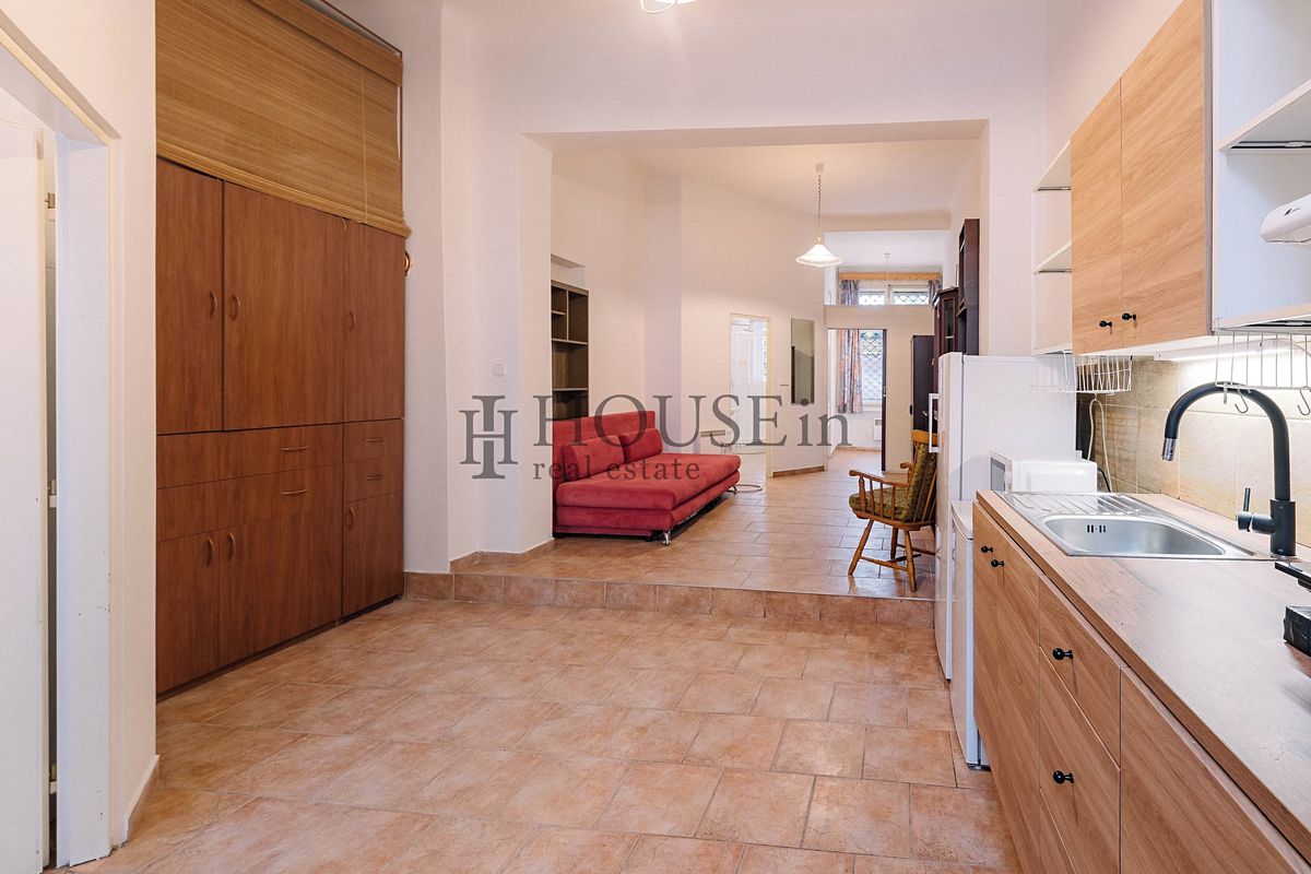 Pronájem bytu 2+kk 40 m² – fotografie 2