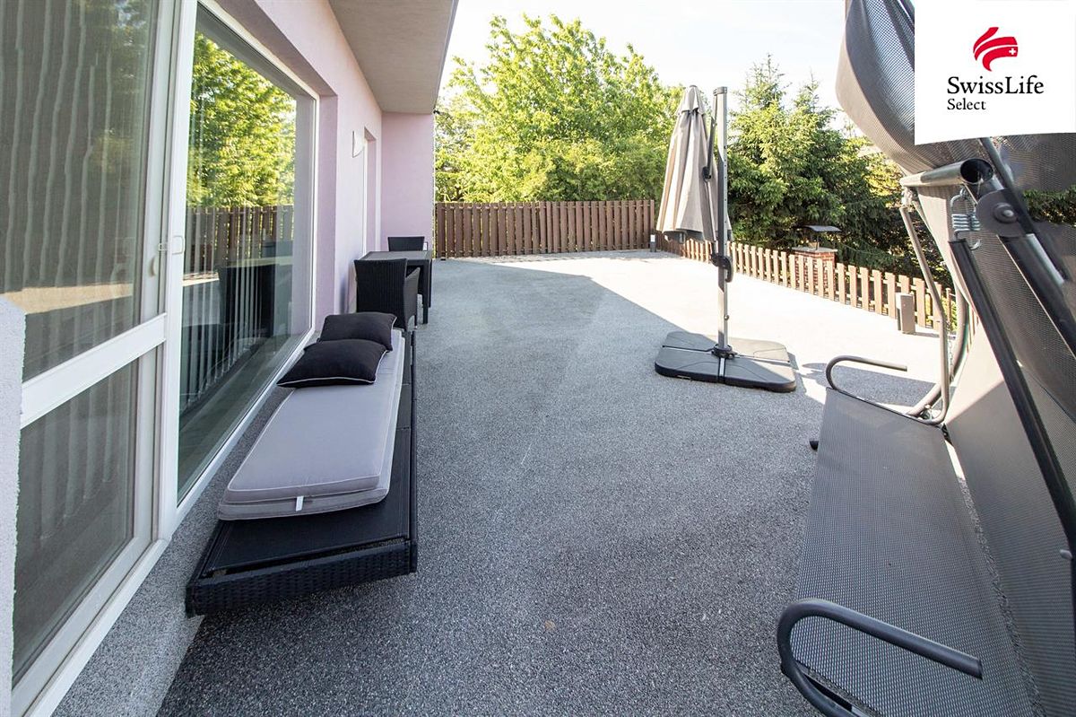 Prodej rodinného domu 190 m², pozemek 374 m² – fotografie 4