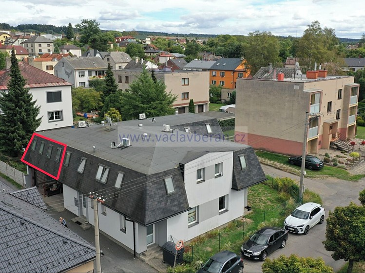 Pronájem bytu 2+kk, 42 m² (1 z 16)