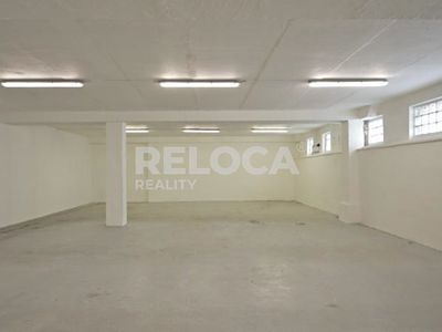 Pronájem skladového prostoru 77 m²