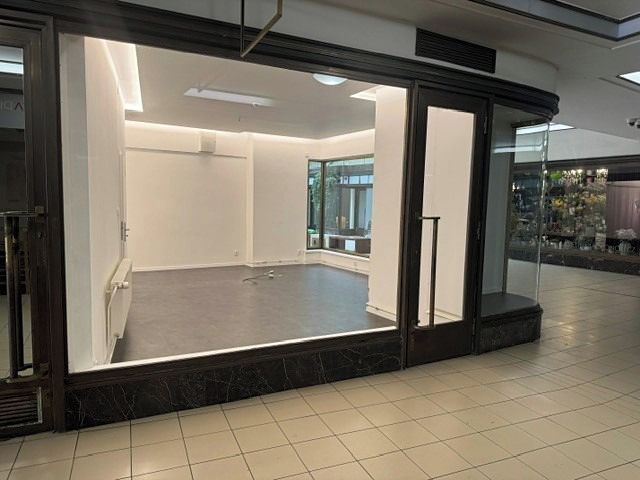 Pronájem obchodního prostoru 33 m² – fotografie 4