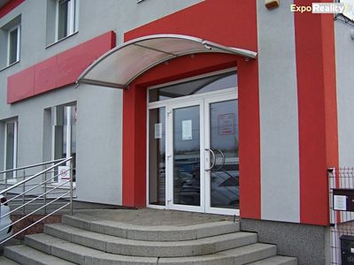 Pronájem obchodního prostoru 135 m²