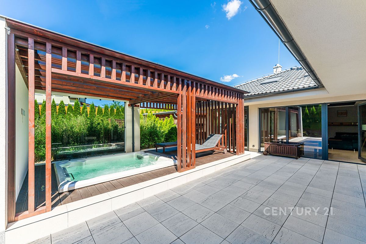 Prodej rodinného domu 148 m², pozemek 796 m² – fotografie 3