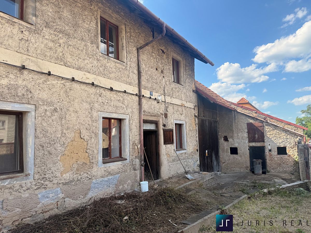Prodej rodinného domu 140 m², pozemek 1626 m² – fotografie 3