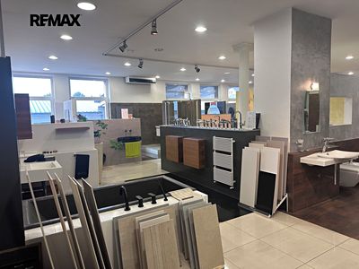 Pronájem obchodního prostoru 407 m²