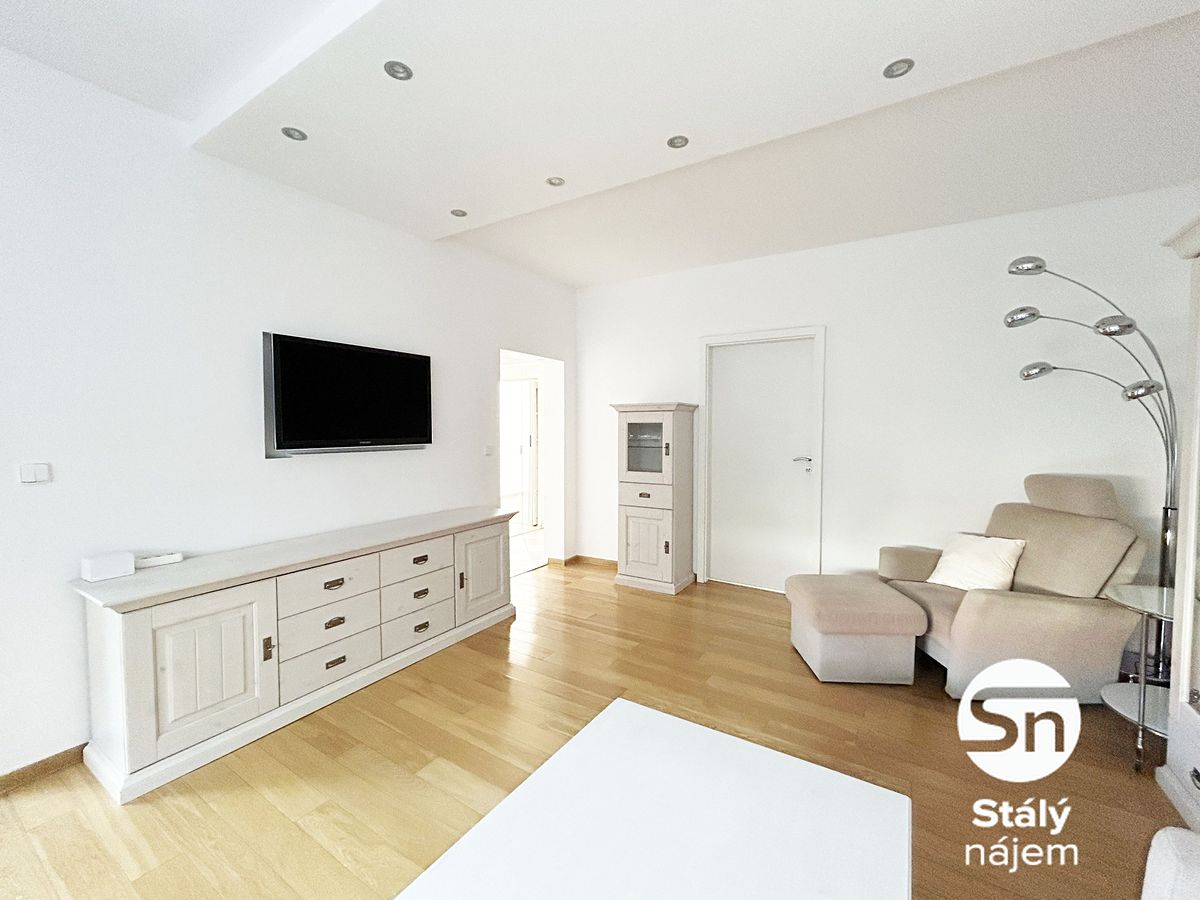 Pronájem bytu 3+1 69 m² – fotografie 3