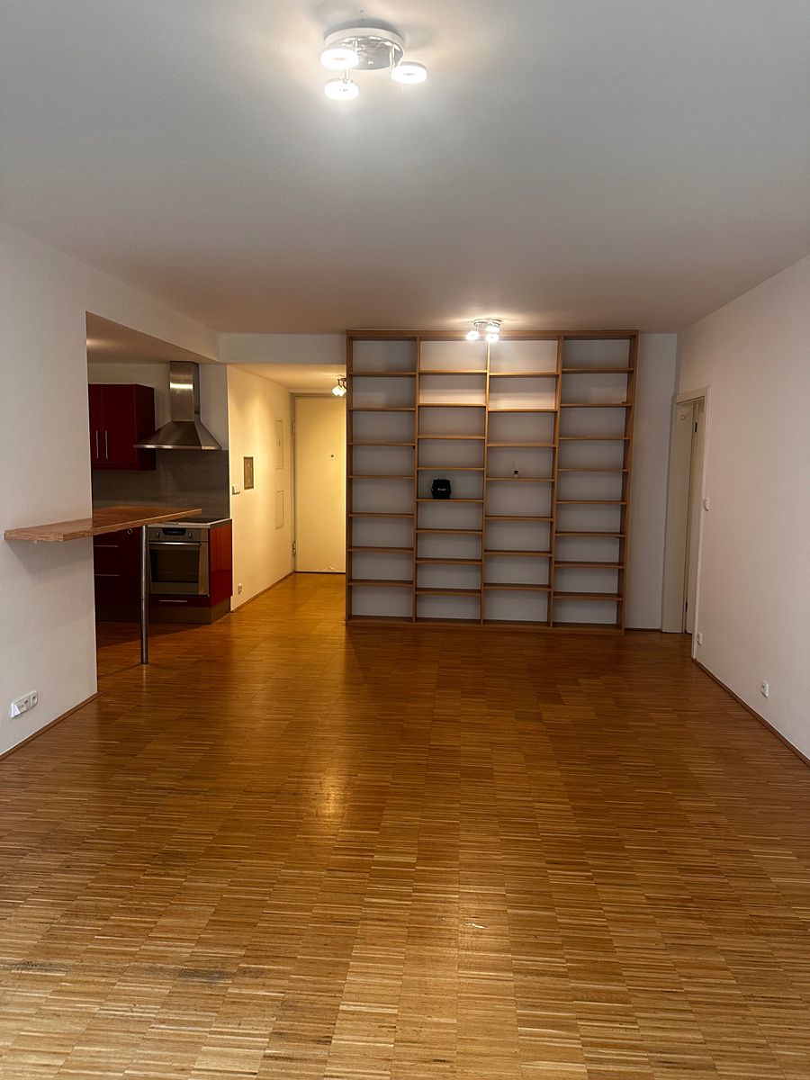 Pronájem bytu 2+kk 68 m² – fotografie 2