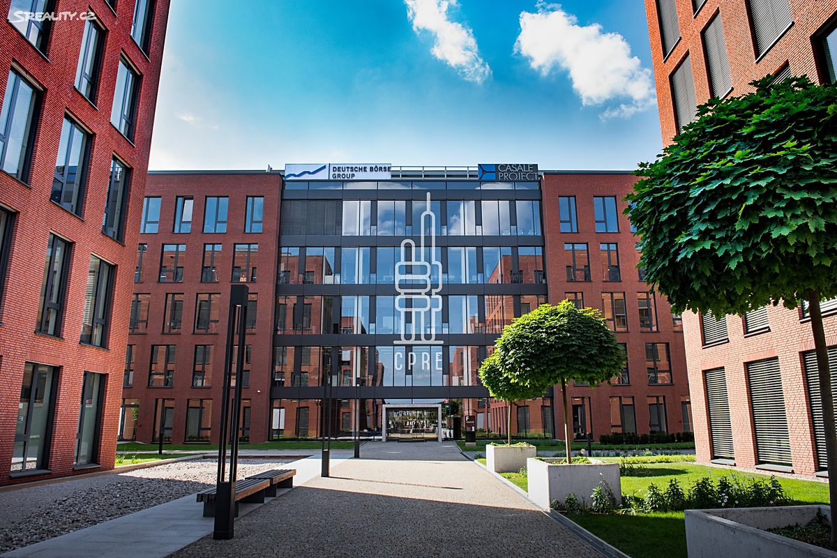 Pronájem kanceláře 335 m²