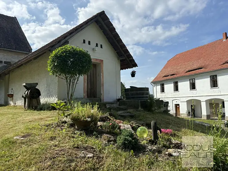 Prodej ubytovacího zařízení 800 m², Snědovice – náhled fotky 2