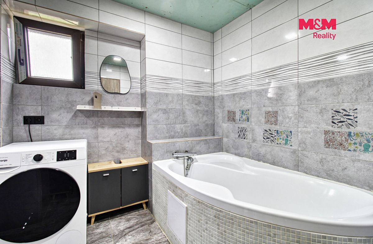 Prodej rodinného domu 121 m², pozemek 342 m² – fotografie 2