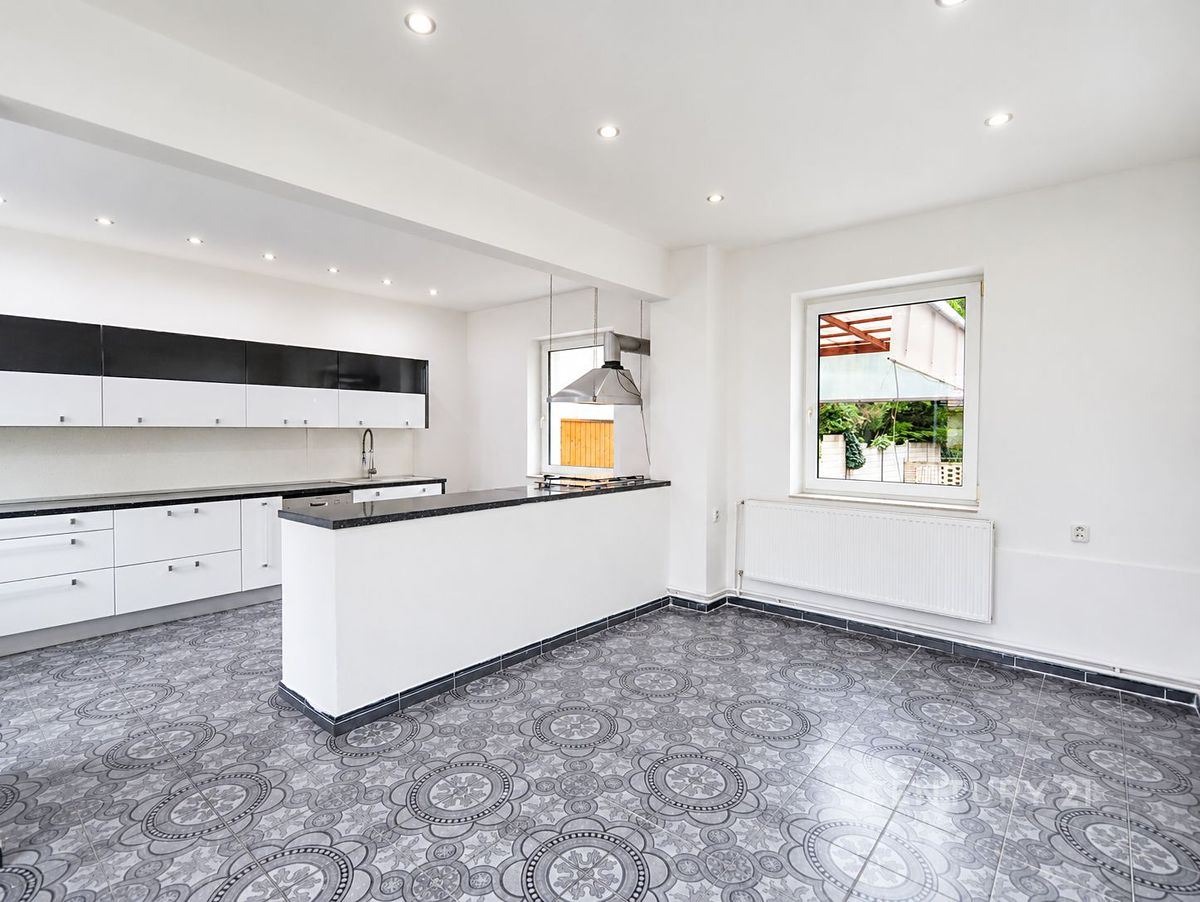 Pronájem bytu 3+kk 105 m²