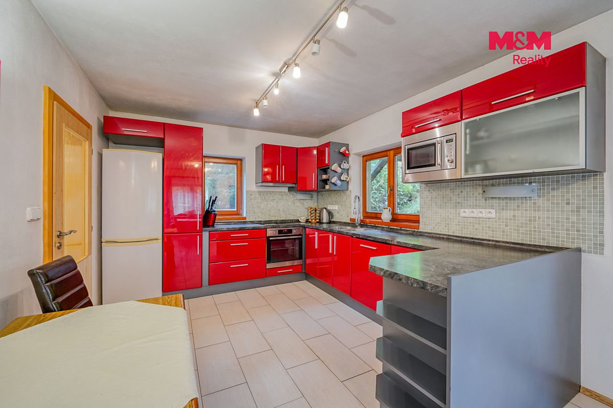 Prodej rodinného domu 94 m², pozemek 997 m² – fotografie 2