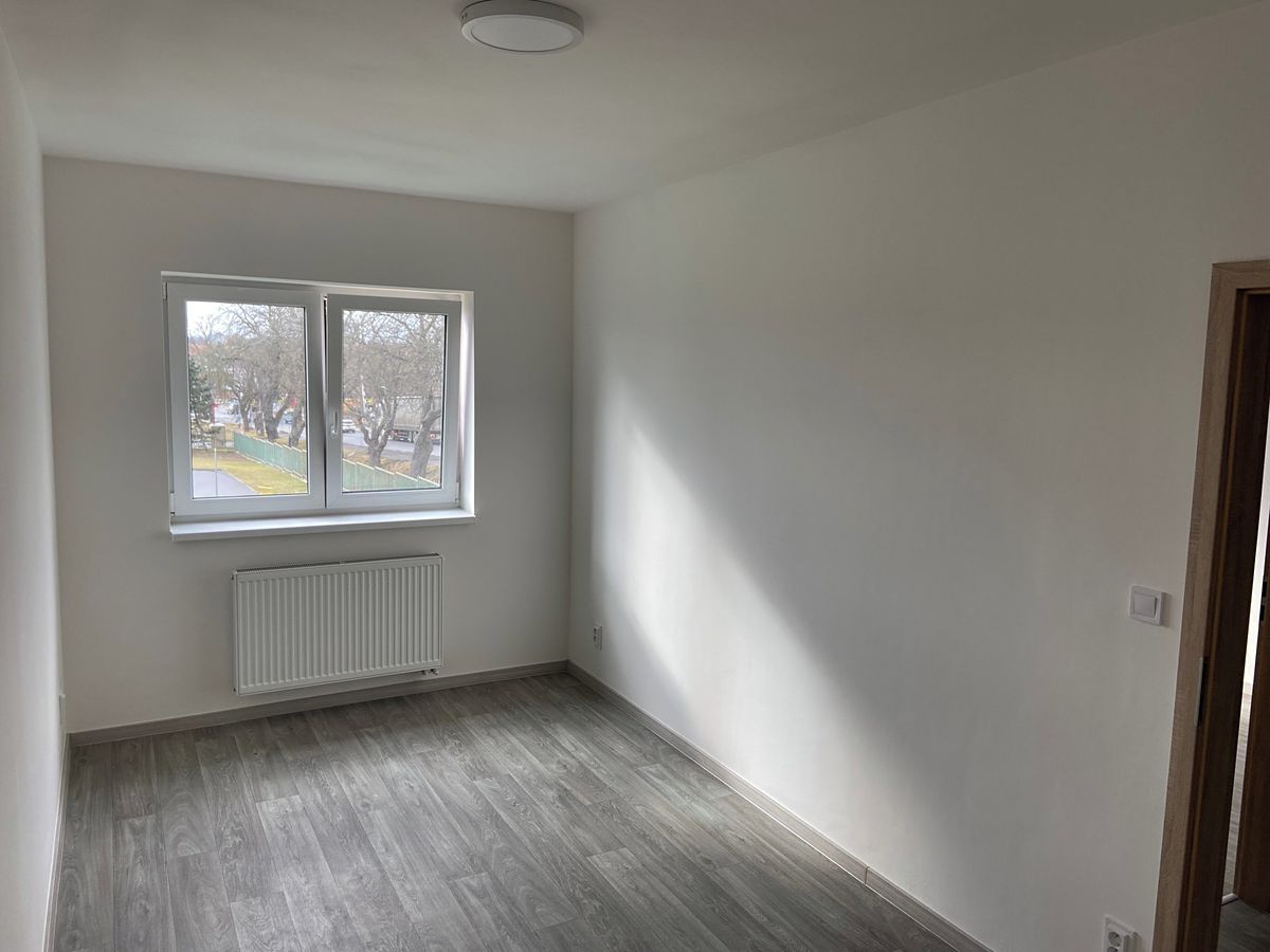 Prodej komerční nemovitosti 1800 m² – fotografie 2