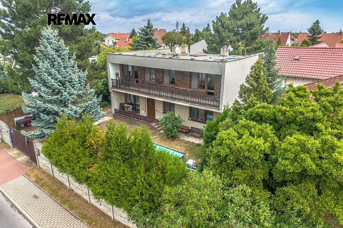 Prodej rodinného domu 189 m², pozemek 647 m²