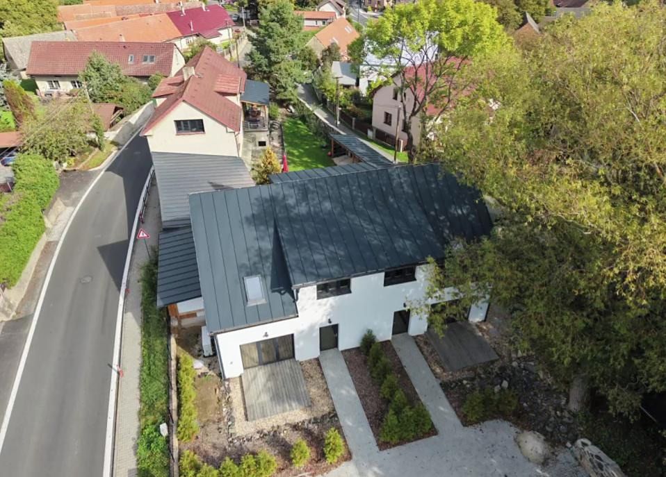 Prodej rodinného domu 111 m², pozemek 200 m² – fotografie 2