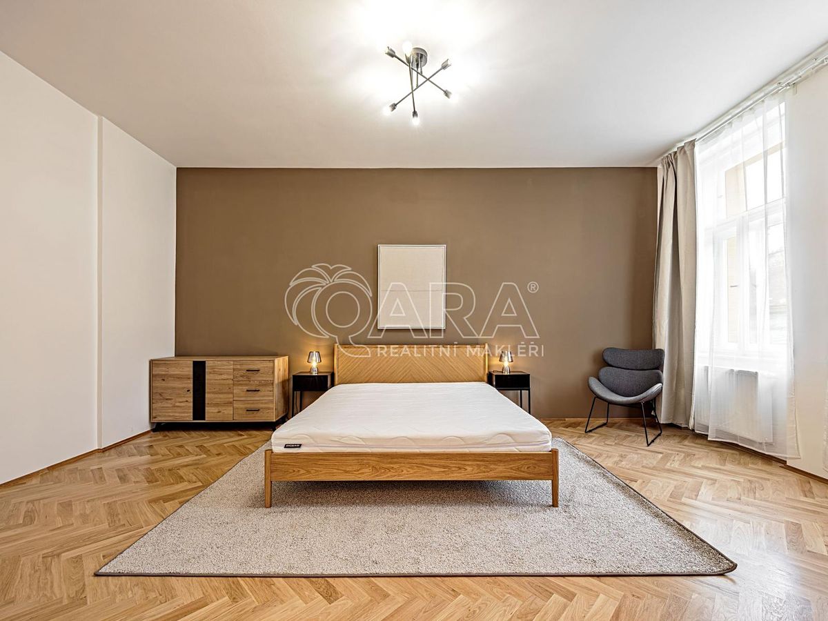 Pronájem bytu 2+kk 76 m² – fotografie 3
