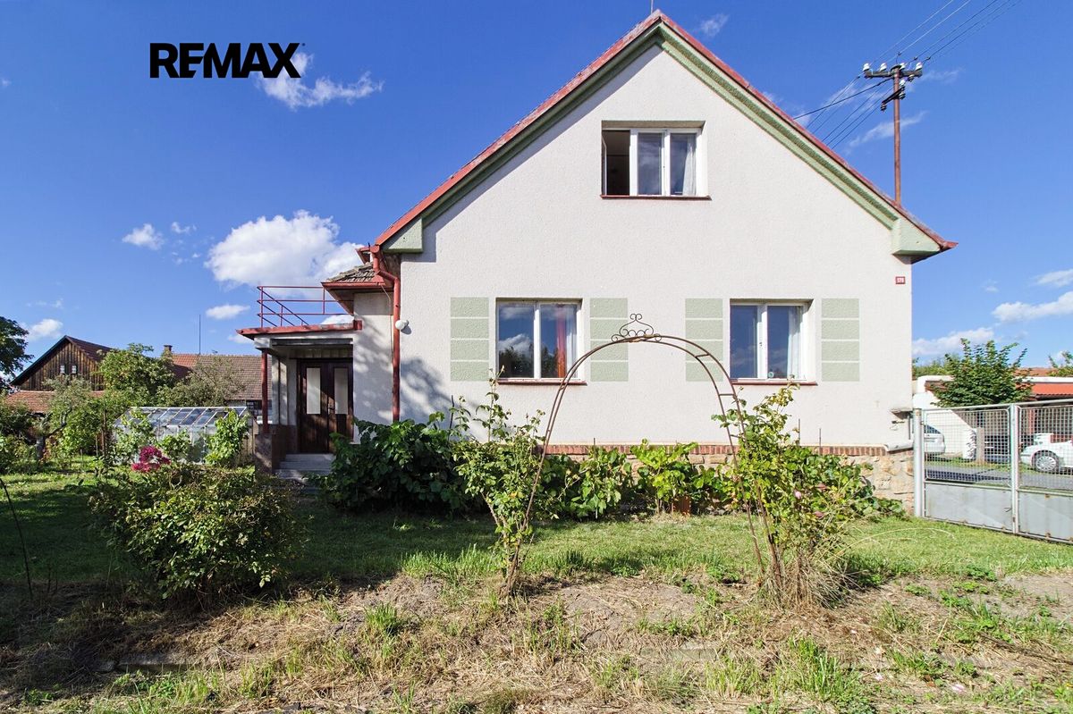 Prodej rodinného domu 109 m², pozemek 1007 m² – fotografie 2