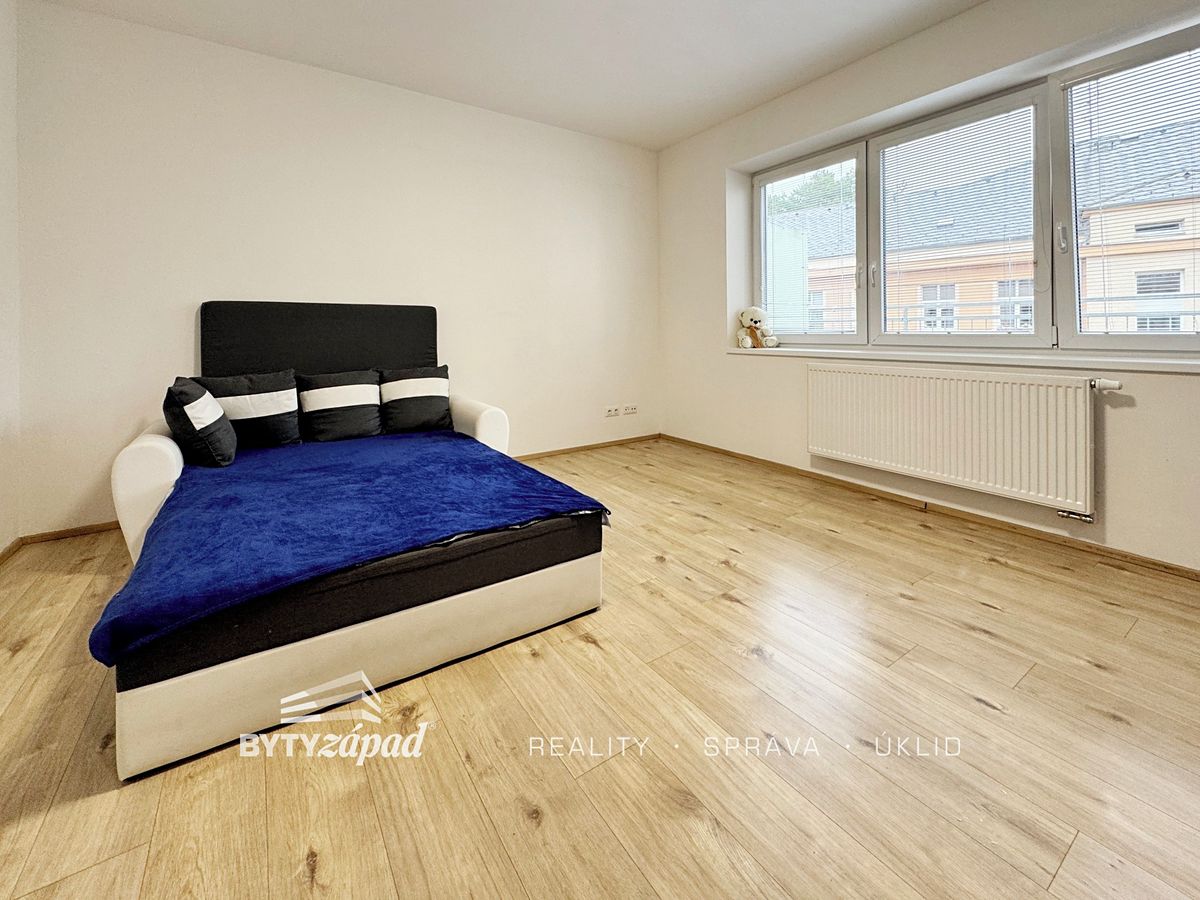 Pronájem bytu 2+kk 48 m² – fotografie 3