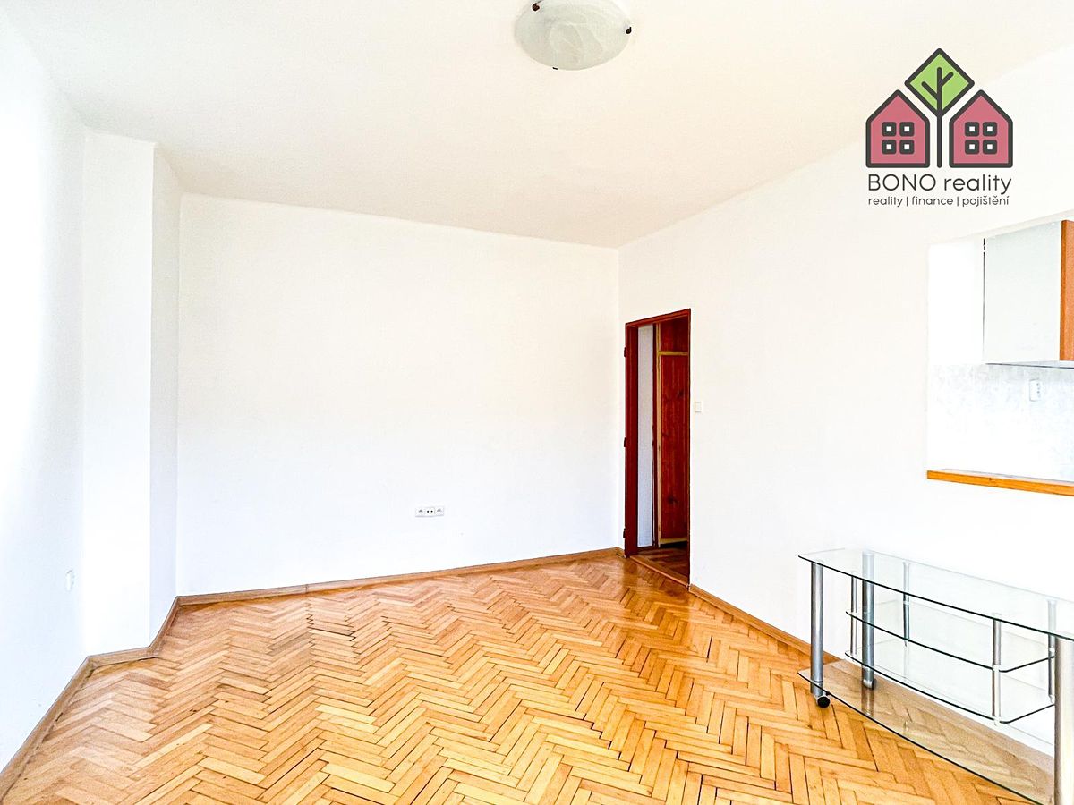 Pronájem bytu 2+1 52 m² – fotografie 4