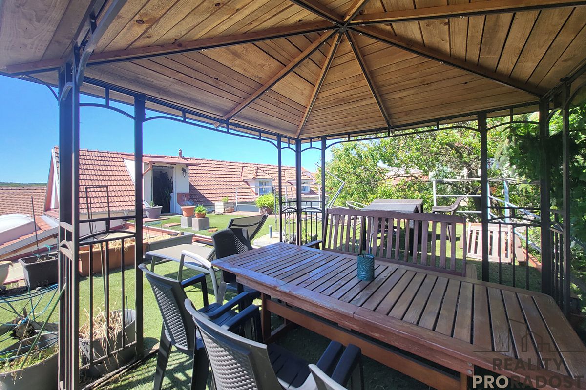 Prodej rodinného domu 144 m², pozemek 502 m² – fotografie 3
