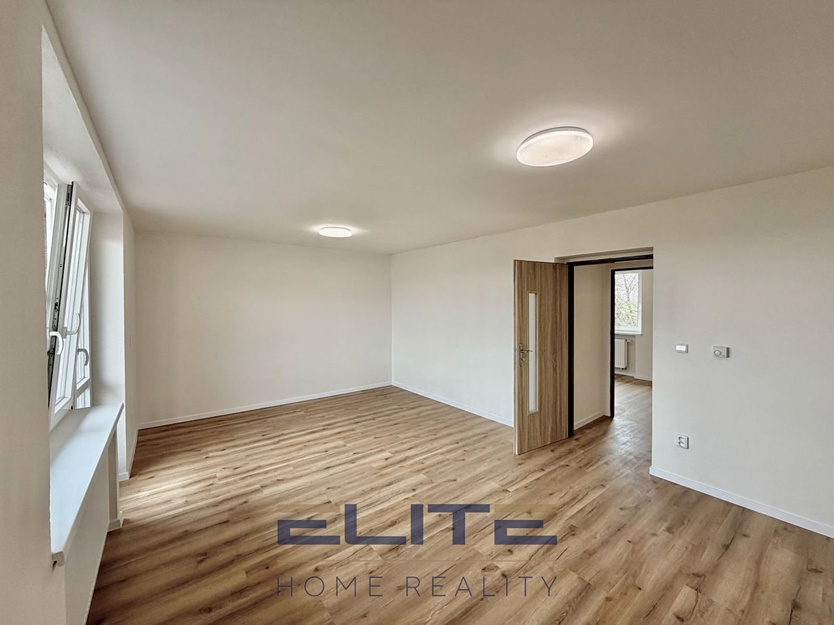 Prodej rodinného domu 253 m², pozemek 791 m² – fotografie 4