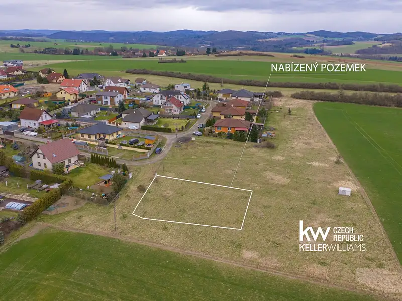 Prodej stavebního pozemku 660 m², Malá Hraštice – náhled fotky 1