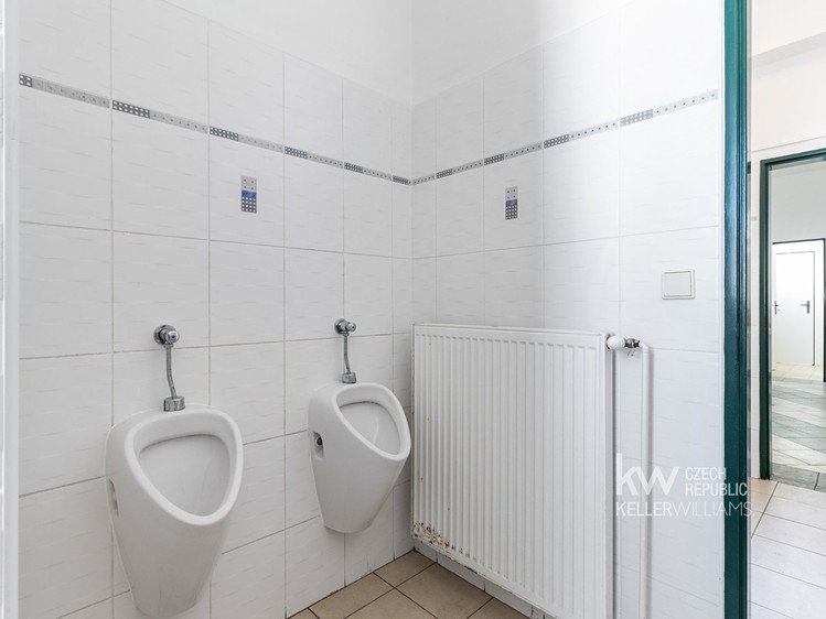 Gewerbefläche zur Miete, 1.700 m² (50 von 69)