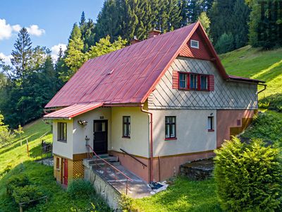 Prodej rodinného domu 207 m², pozemek 12781 m²
