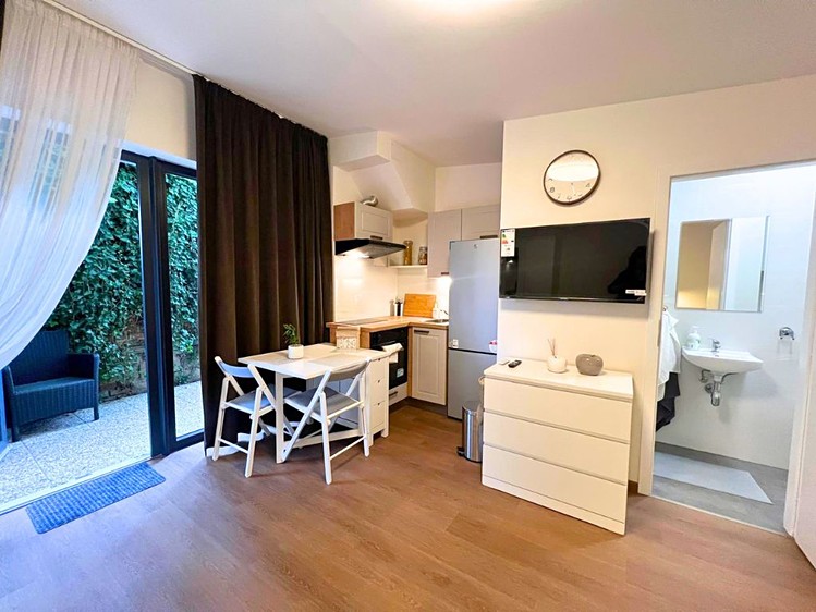 Квартира 1+kk в оренду, 18 м² (1 з 16)