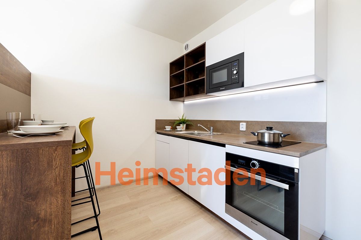 Pronájem bytu 1+kk 28 m² – fotografie 2