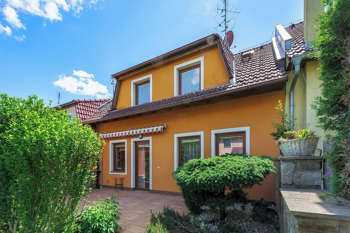 Prodej rodinného domu 186 m², pozemek 344 m²