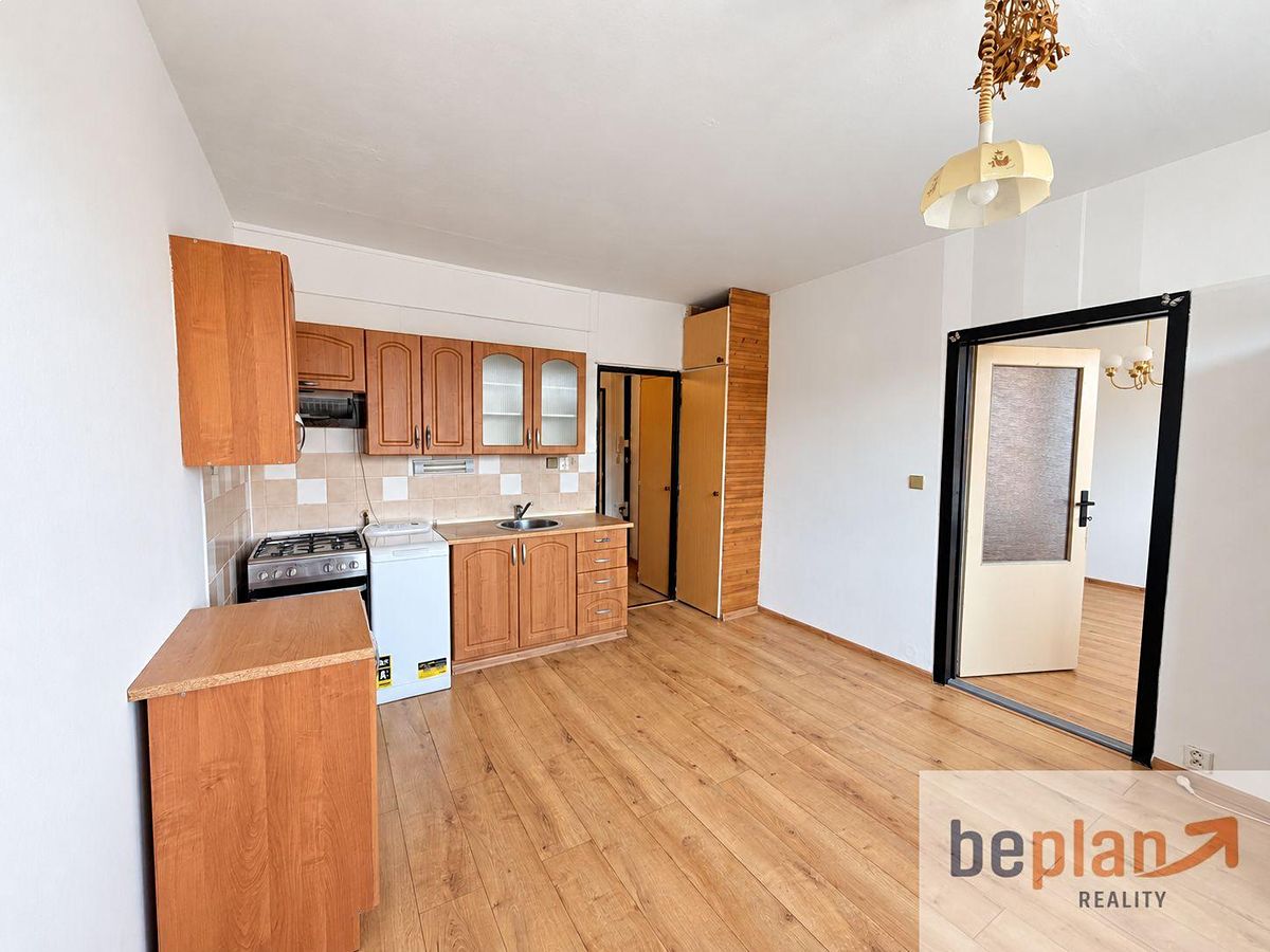 Pronájem bytu 1+1 33 m² – fotografie 2