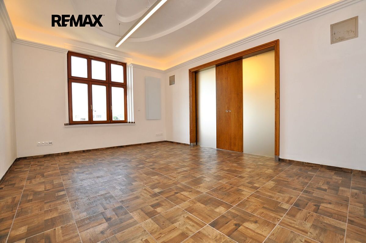 Pronájem bytu 2+kk 65 m² – fotografie 4