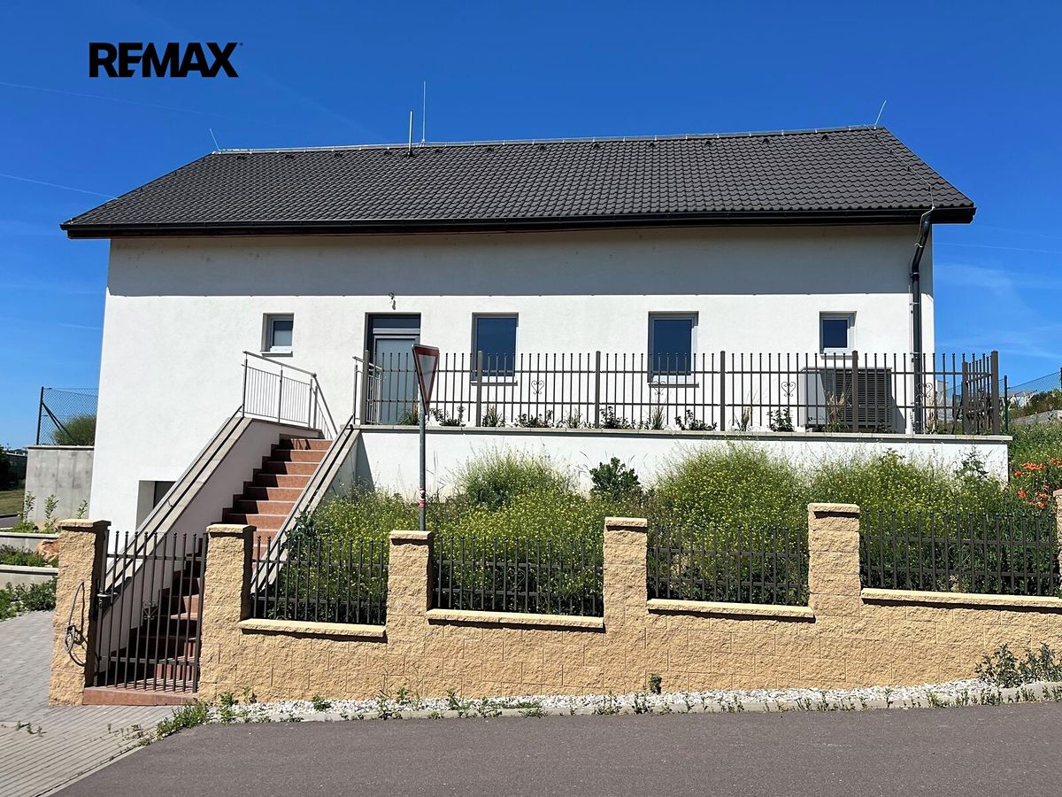 Prodej rodinného domu 224 m², pozemek 959 m²