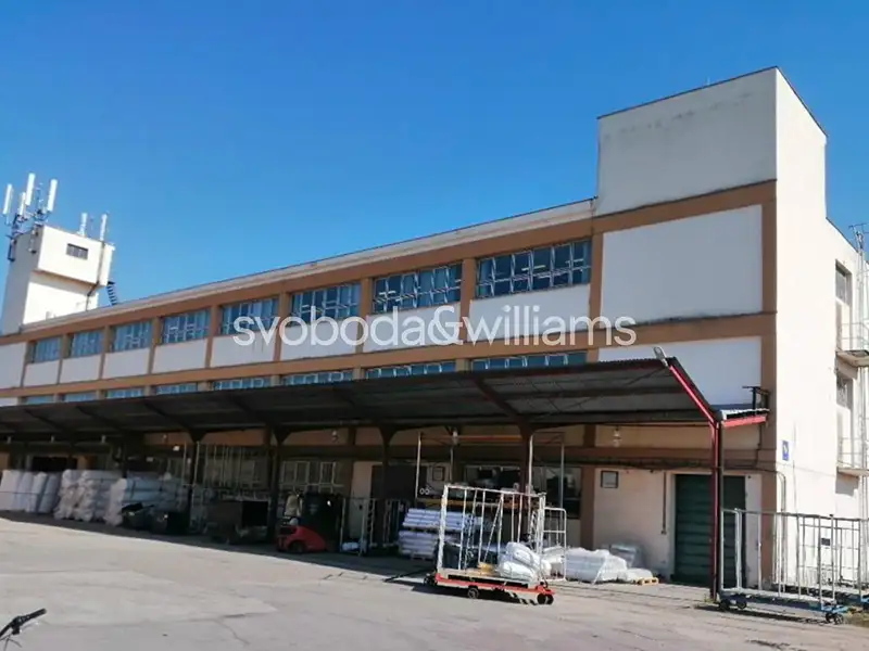 Pronájem výrobní haly, prostoru 3000 m², Břeclav – náhled fotky 1