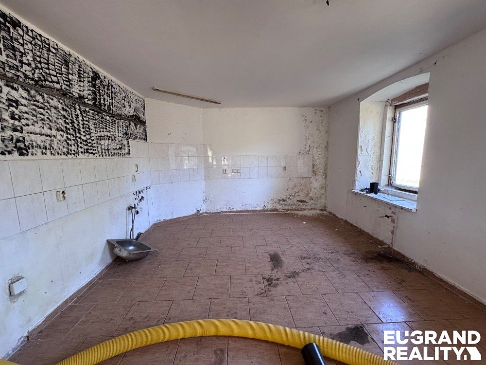 Prodej rodinného domu 510 m², pozemek 1428 m² – fotografie 4