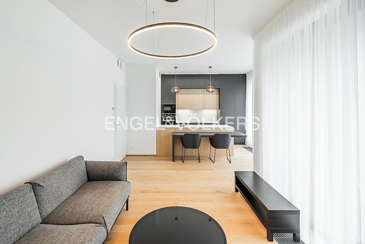 Pronájem bytu 2+kk 65 m² – fotografie 4