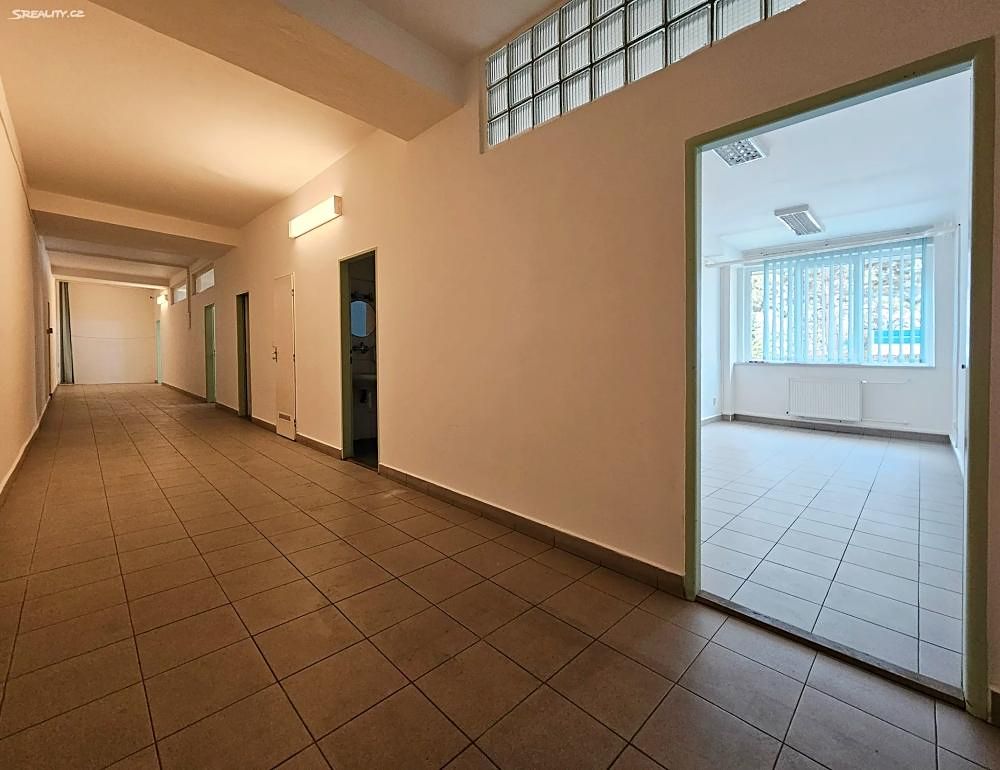 Pronájem skladového prostoru 1463 m² – fotografie 5
