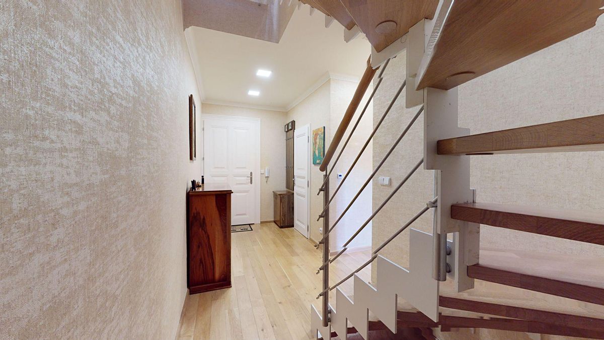 Pronájem bytu 3+kk 119 m² – fotografie 2