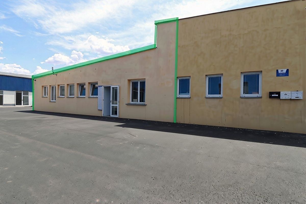 Pronájem skladového prostoru 577 m² – fotografie 3