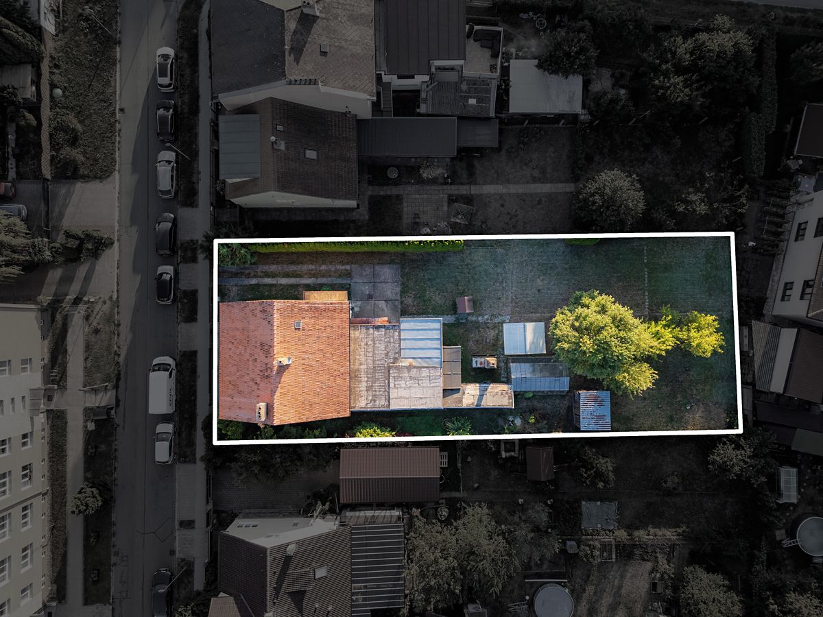 Prodej rodinného domu 203 m², pozemek 1039 m² – fotografie 2