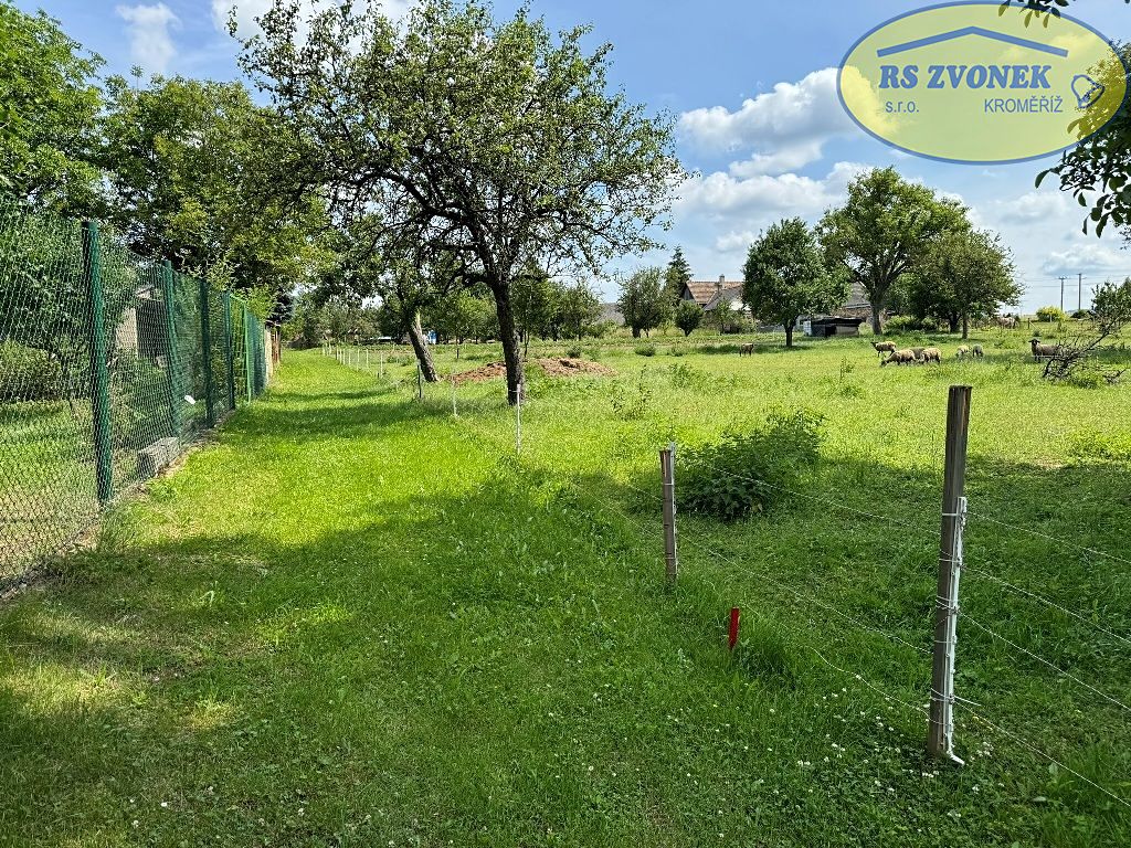 Pronájem zahrady 486 m² – fotografie 3