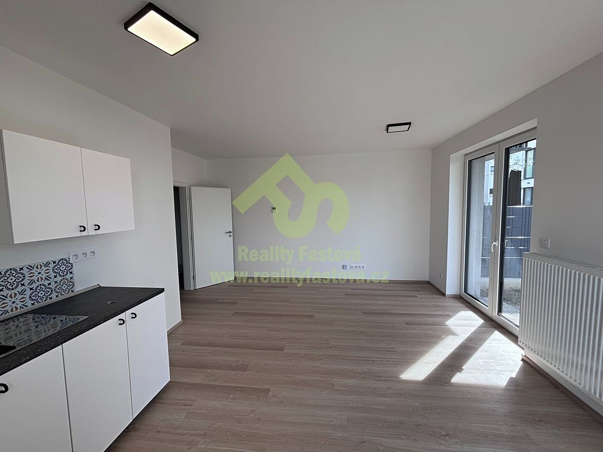 Pronájem bytu 1+kk 38 m² – fotografie 5