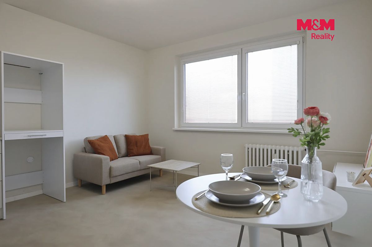 Pronájem bytu 2+kk 40 m² – fotografie 3